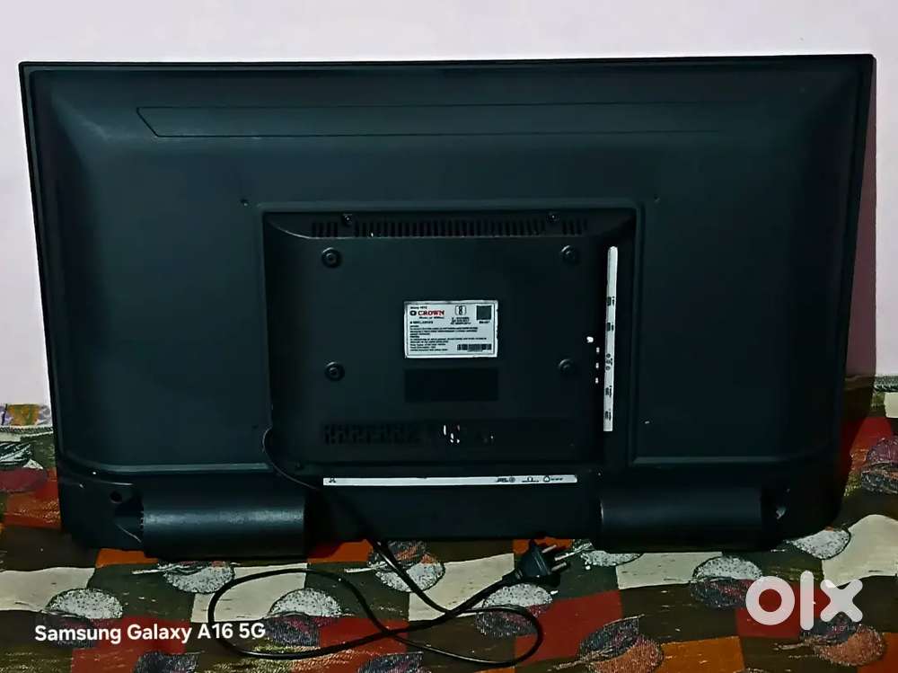 32 INCH CROWN LED TV