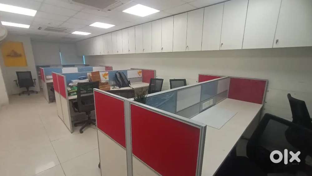 700sqft 15ws 1 cabin office for rent with attached toilet and  pantry