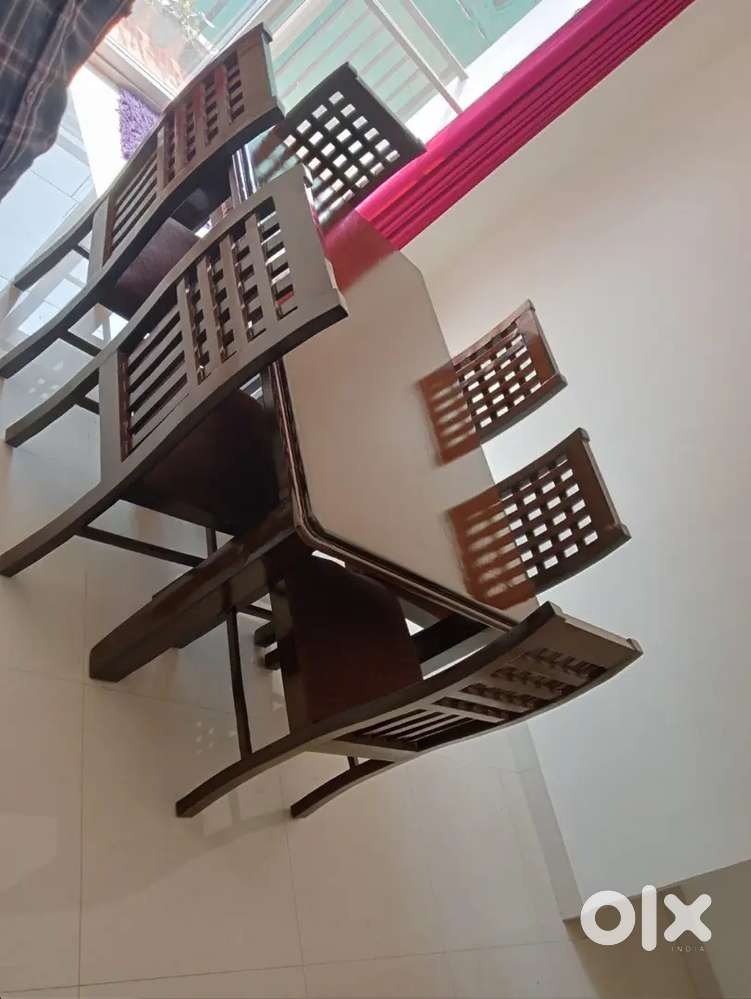 Brand new 6 seater wooden daining table at very affordable prices Cod