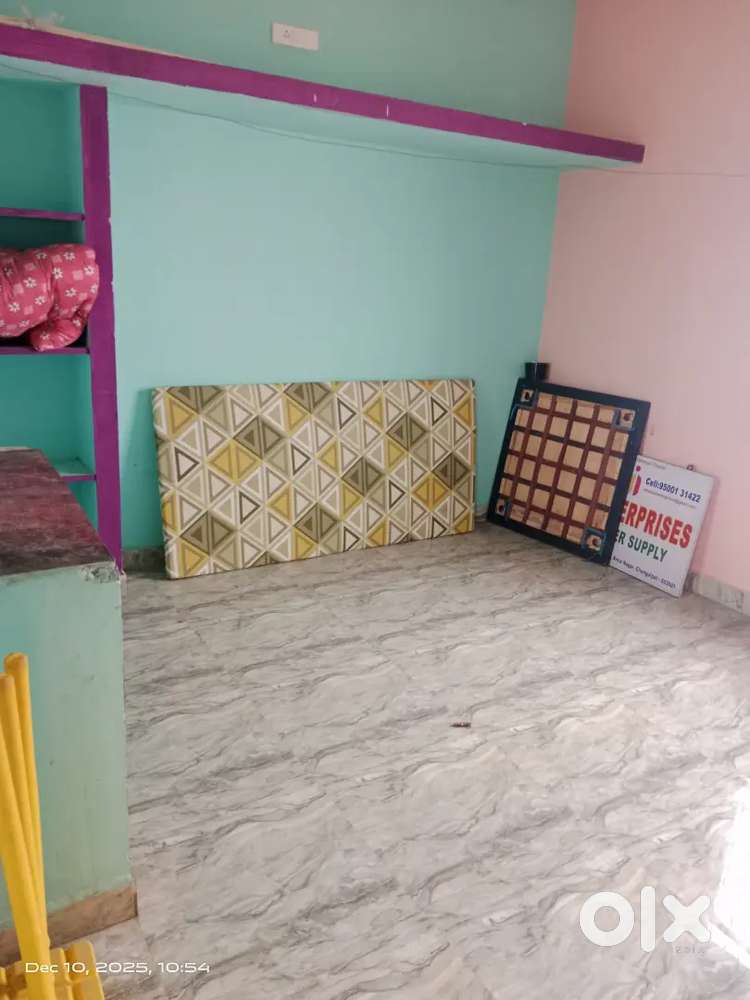 Single room for rental