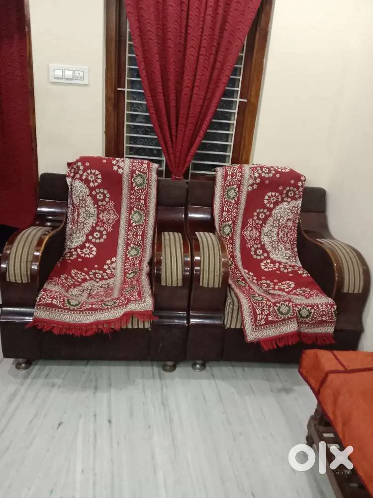 Only sofa 2 chairs