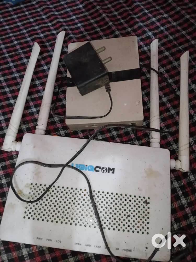 Wifi router 4 antenna  ubiqcom company