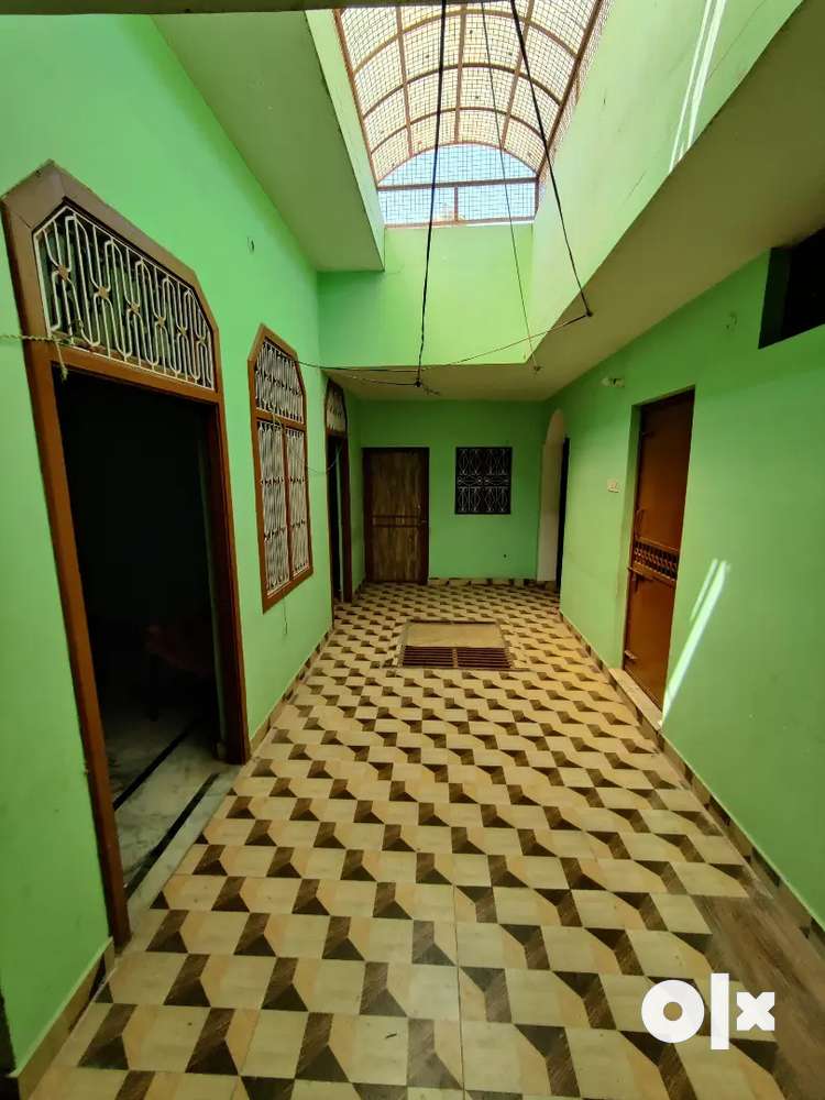 Floor for rent