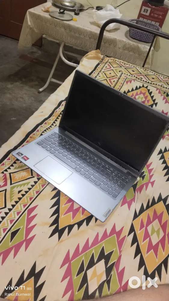 Lenovo IdeaPad Slim 1