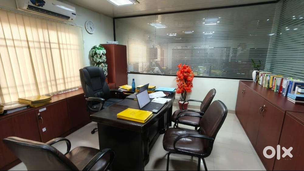 1000 ഫുള്ളി ഫർണിഷിംഗ് ഓഫീസ് സ്പെയ്സ് വാടകയ്ക്ക് പാലക്കാട്