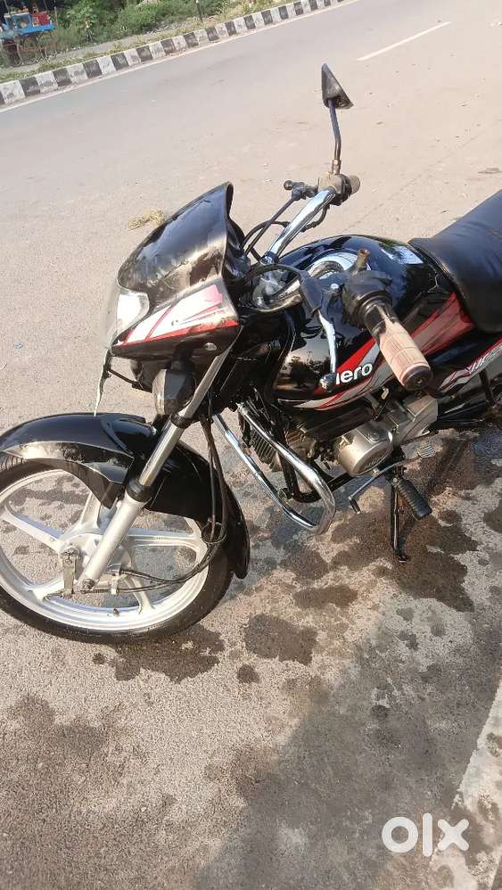 HF Deluxe new gadi