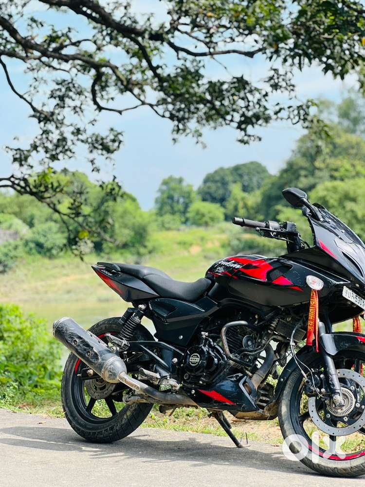 Urgent sell pulsar 220 cc