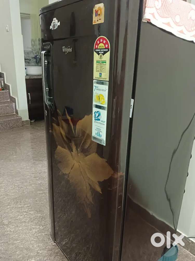 Whirlpool fridge capacity 182 litres