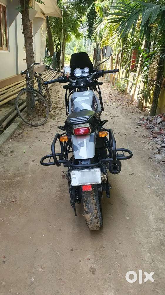 Royal Enfield Himalayan 411 Sleet Grey