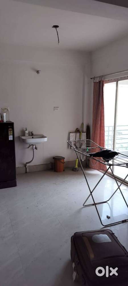 Beautiful 2 bhk flat in a residential Society in Narendrapur,Kol South