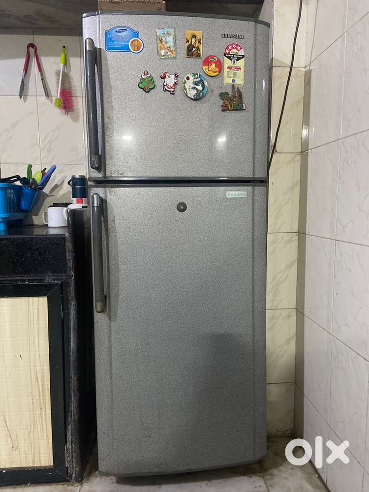 Samsung RT25/2008 Frost Free Double Door Refrigerator - 250 L (used)