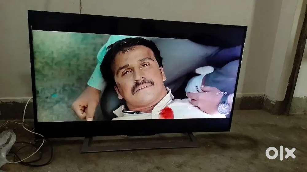 Urgent need mony Sony Bravia 48 inch mint condition