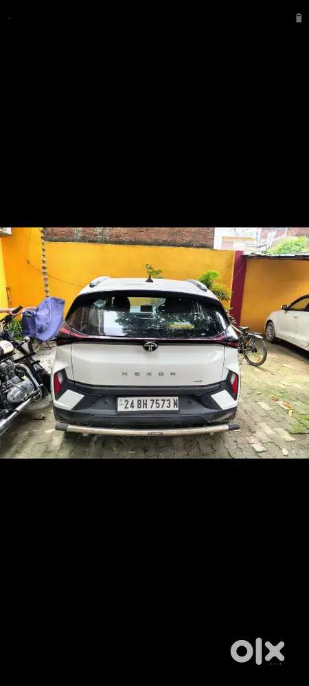Tata nexon smart s plus hybrid petrol + cng , 7700 km driven