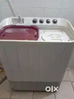 Samsung Semi Automatic washing machibe