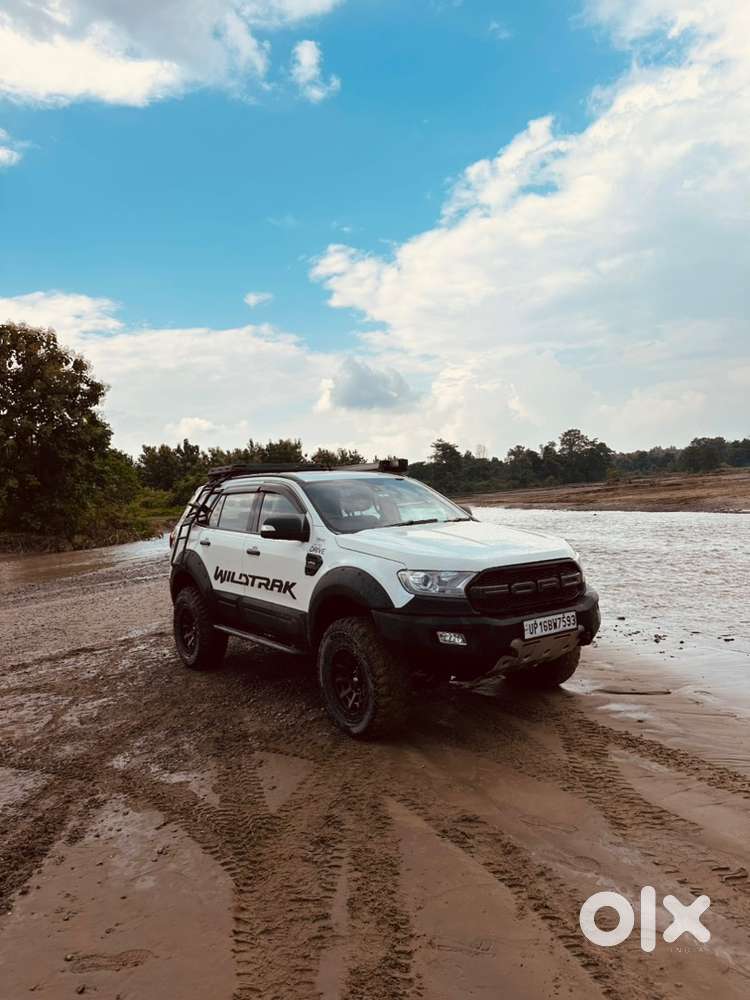 Ford Endeavour 2018 Diesel automatic with sunroof 81500 Km Driven