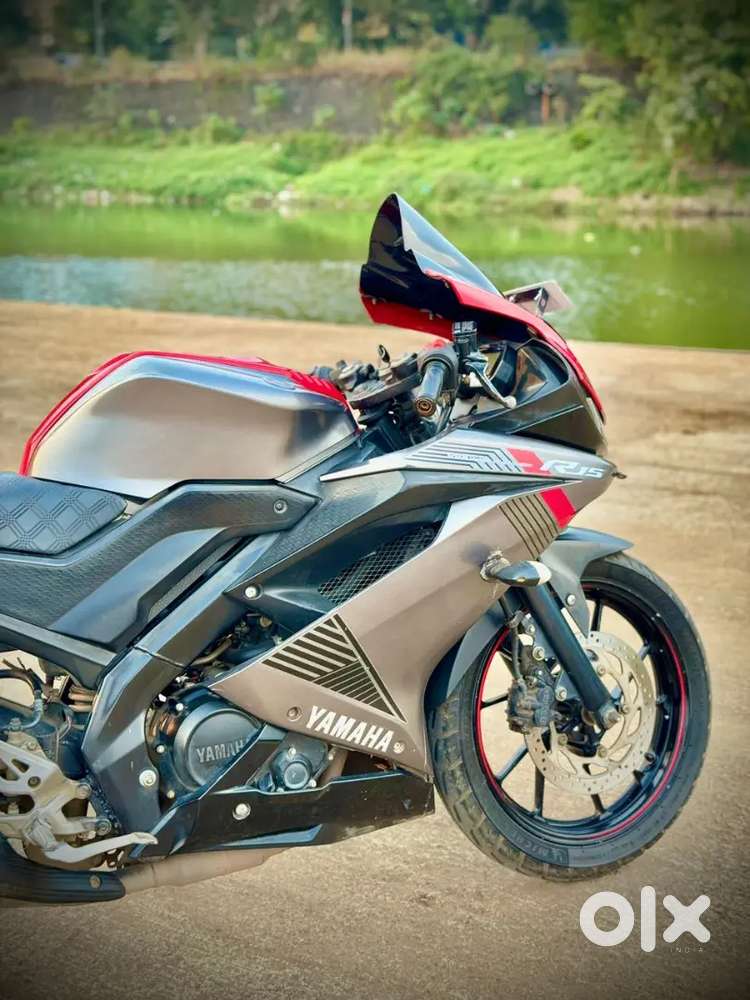 Yamaha R15 version 3. All documents clear.
