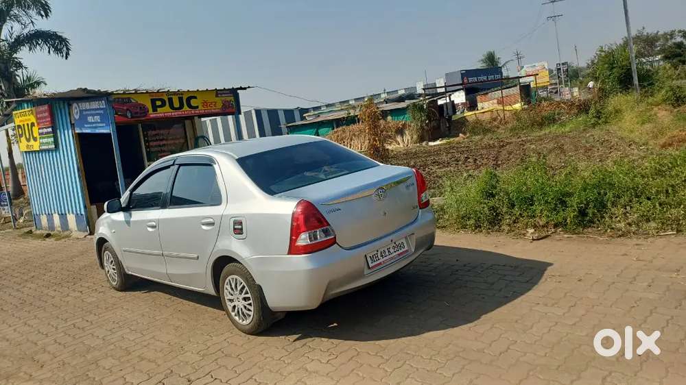 गुड कंडिशन कार विकणे आहे