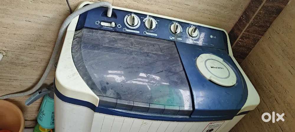 4 years old LG 8kg washing machine