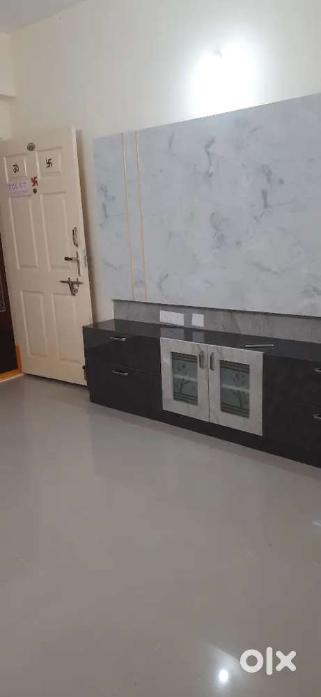 Renting property at Modi Edifice