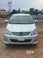 Toyota Innova 2.5 V 7 STR, 2011, Diesel
