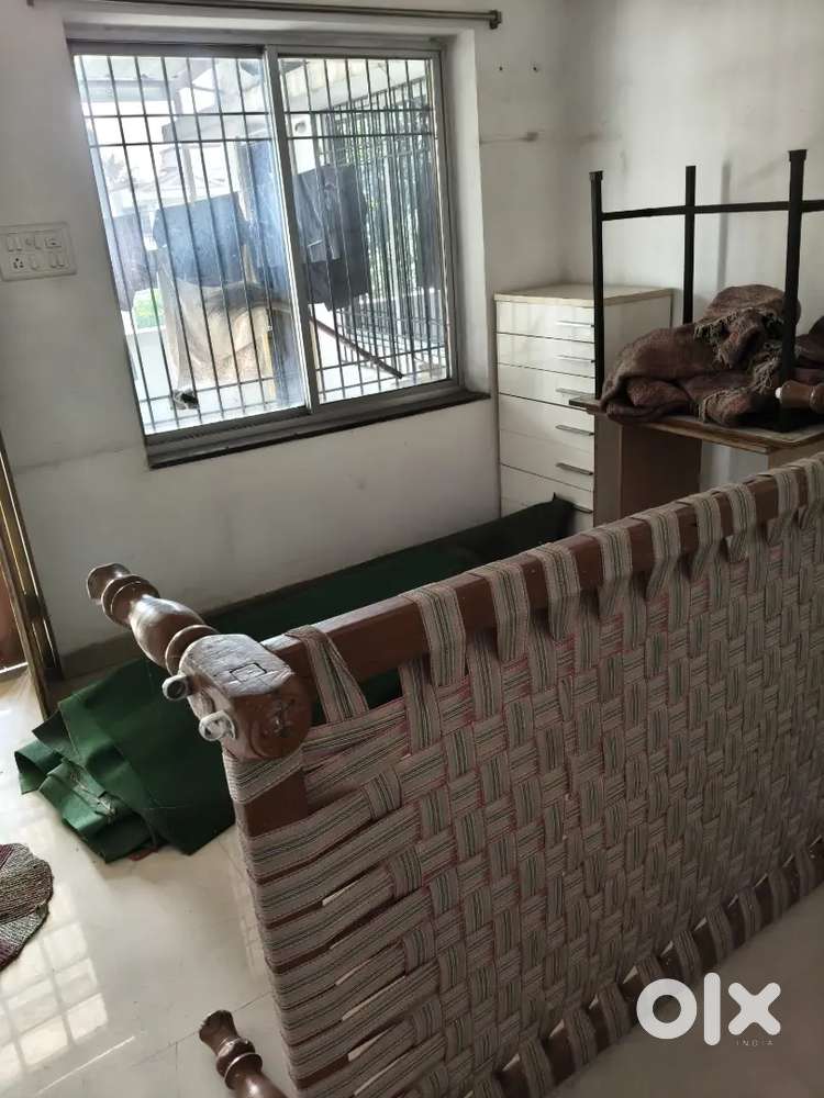 Independent Single room available, sundar nagar, Only for girls.