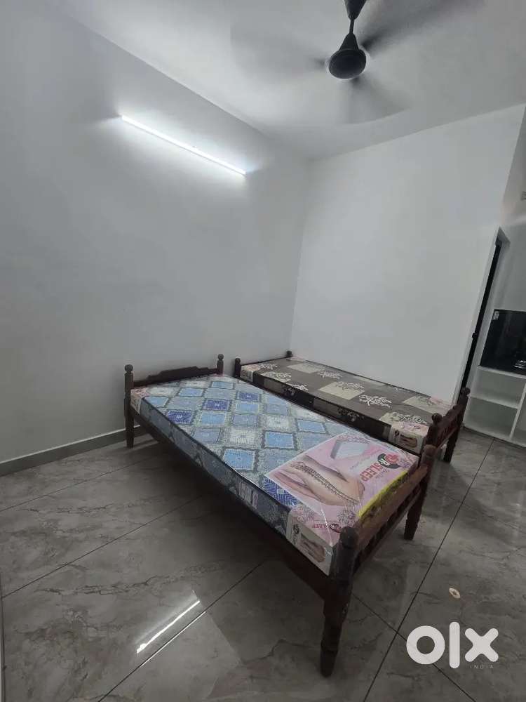 Bachelors boys :Studio Apartment For Rent At Kakkanad Chittethukkara