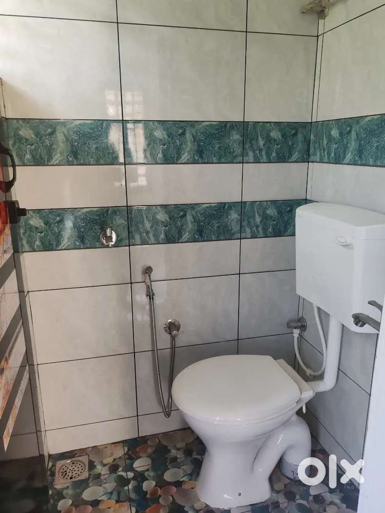 bachellor 2Bhk upsatair for rent in Thycaud jn