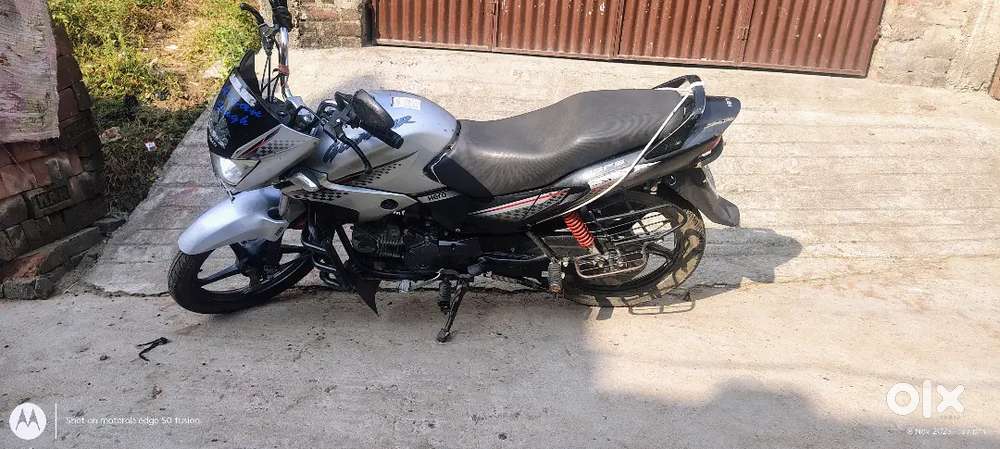 Ye bike bilkul one hand hai koi accident nahi khus ho jaoge lekar