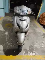 Activa 4g, back seal tyre good milage 45-50,