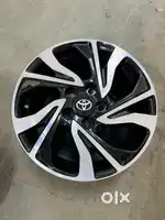 INNOVA CRIYSTA ALLOY WHEELS 17 (BRAND NEW CONDITION)