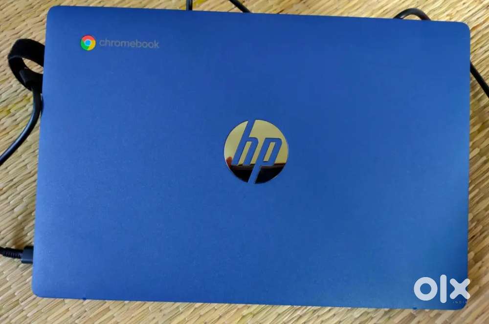 HP chromebook (4 gb/64gb)