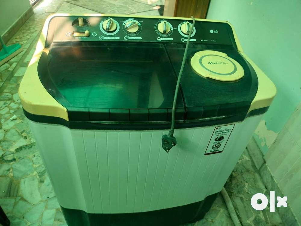 LG semi automatic fully working washing machine