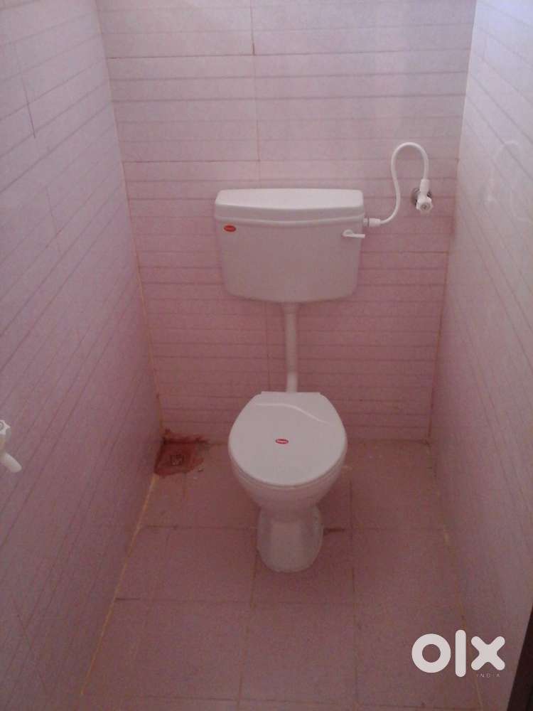 Small house for rent. Very near to pushpalatha School.ThiyagarajaNagar