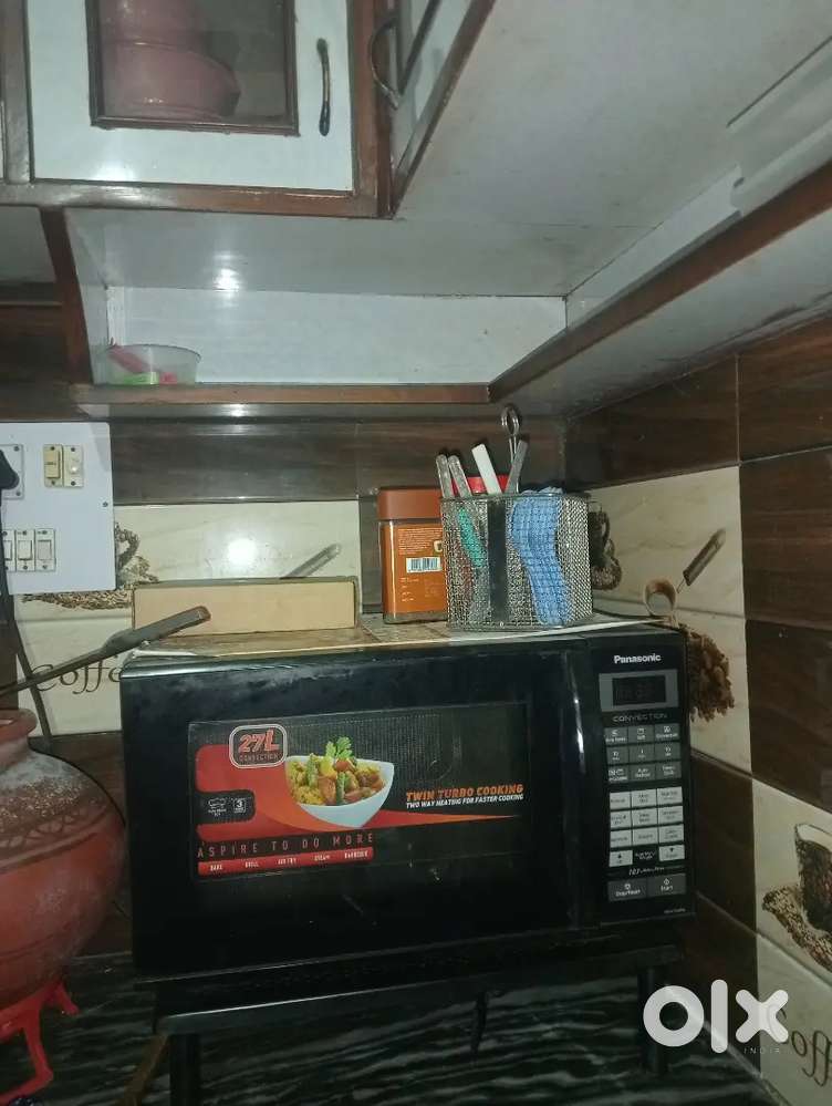 microwave oven