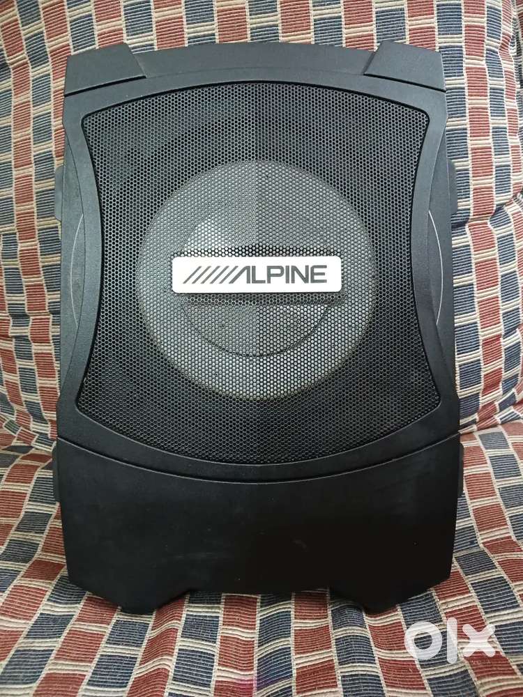 Alpine PWE-V80 underseat active subwoofer