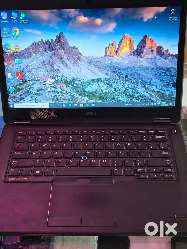 Dell laptop Intel core i7th 5th generation 8gb ram 256 gb ssd