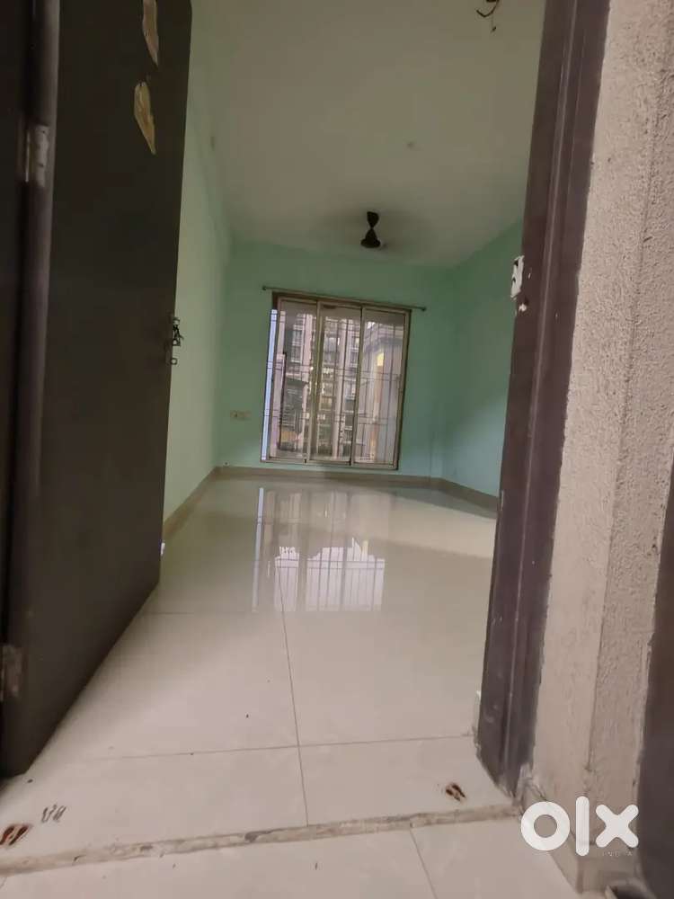 in ULWE 1bhk flat available on Rent with Western toilet and car prking