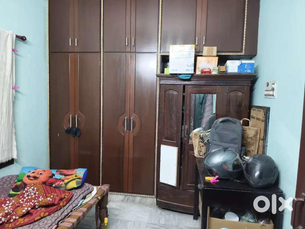 Rent For Bachelors and Singles Trusted Persons only