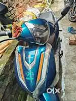 Battery scooty