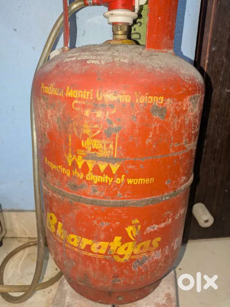 Cylinder (bharat gas)