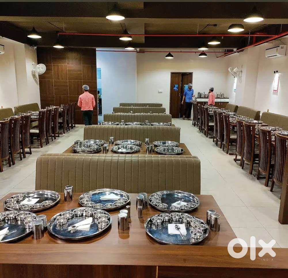 Road facing showroom for rent