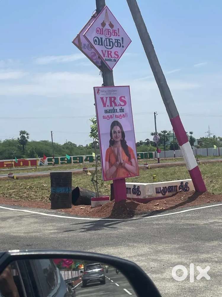 700 per sqft,price negotiable