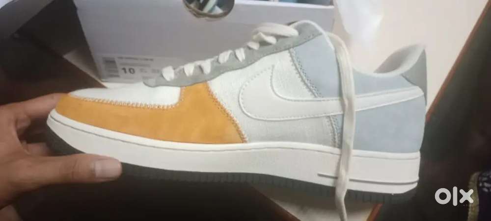 LOT OF 3 PAIR OF NIKE SNEAKERS ORIGINALS