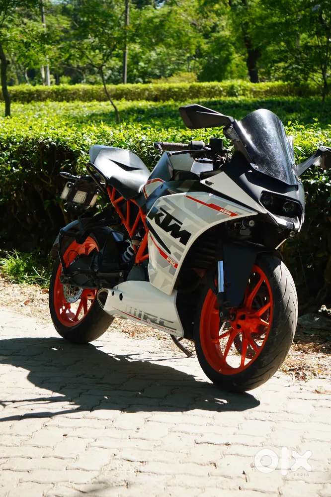 RC 390 AT VERY GOOD CONDITIONS