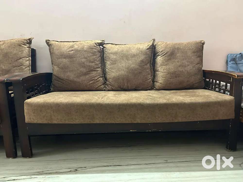 5 Seaters Wooden Sofa