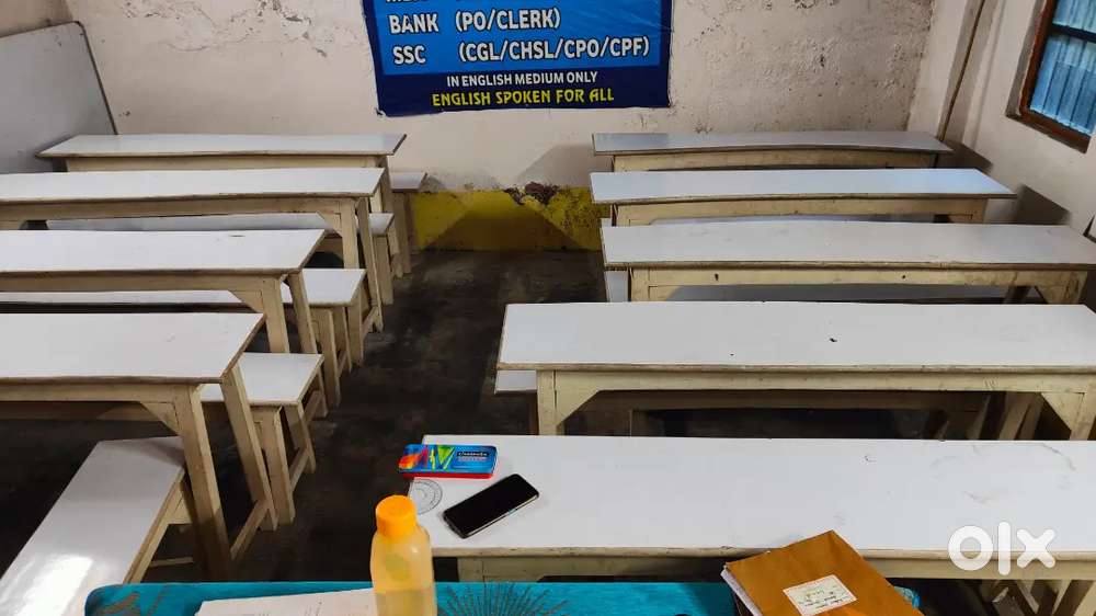 Bench desk for coaching classess