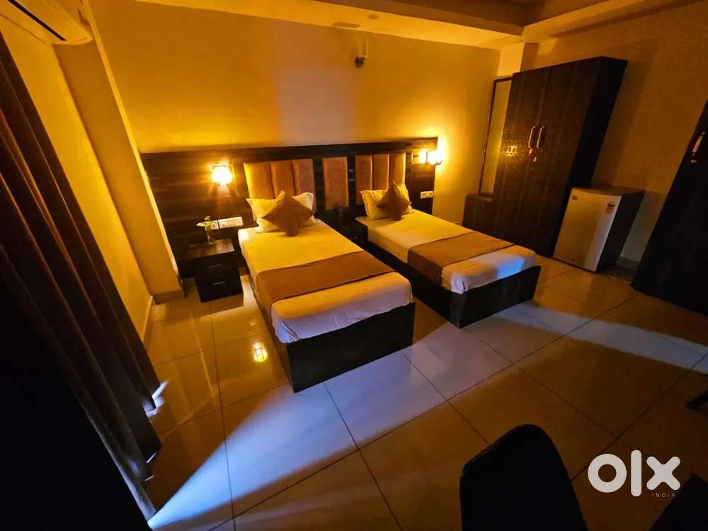 PG Near Smartworks, Rapid Matro, Golf Course Road, American Express