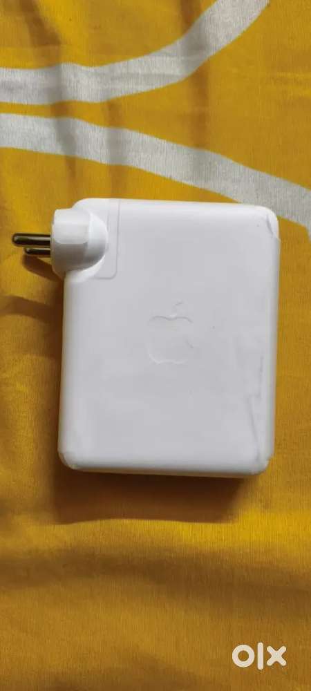 Apple 140W Adaptor