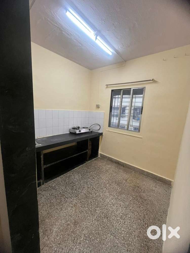 1RK Semi Furnished Flat Available On Rent Immediately Rent 17k Dep 35k