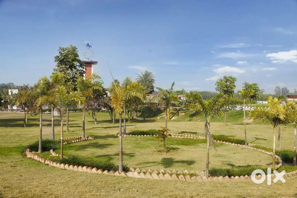 125 sqyd plot for sale in lalru